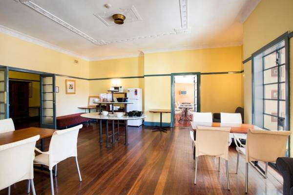 Captain Stirling Hotel