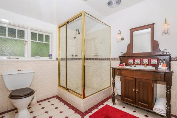 Rosebridge House Bed & Breakfast Adult Retreat