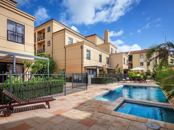 Best Western Northbridge Apartments