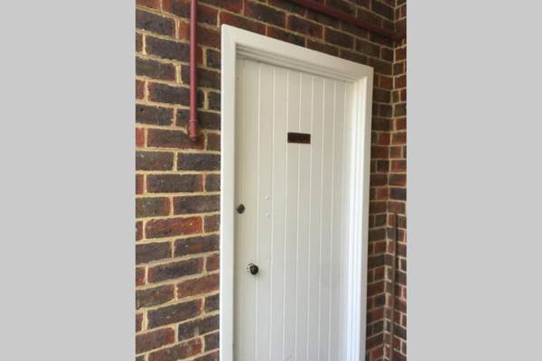 Broadway 7 Crawley Apartment