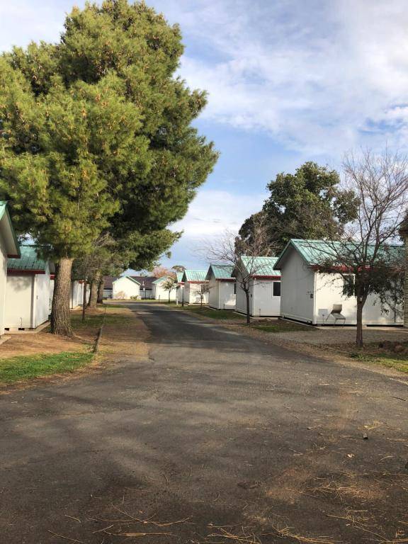Parkes Country Cabins