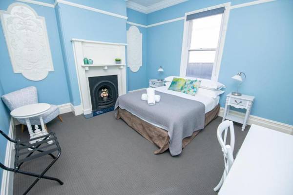 Blue Door Apartments Heritage Charm in CBD