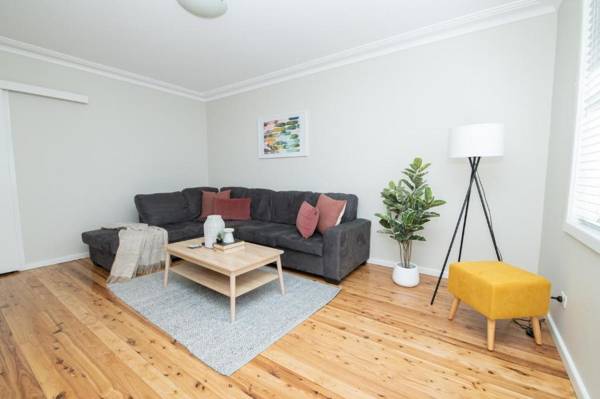 Sweet Caroline Sunny & Spacious Sleeps 6