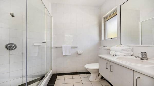 Park Cove Apartments