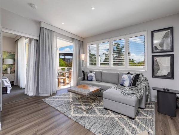 Sleek modern and comfortable on Hastings Street