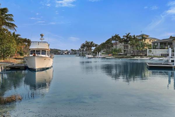 Riverside location Noosa Sound