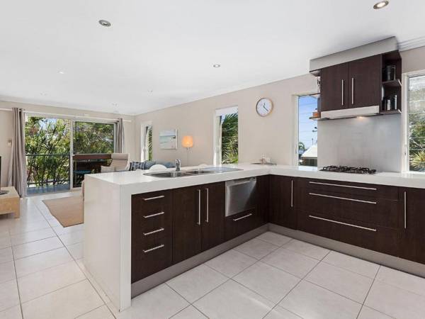 Apartment 1 Attunga Heights 4