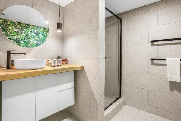 Harmonious haven with hinterland views Noosa Heads