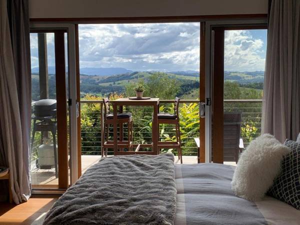 Studio with stunning mountain views Bangalow