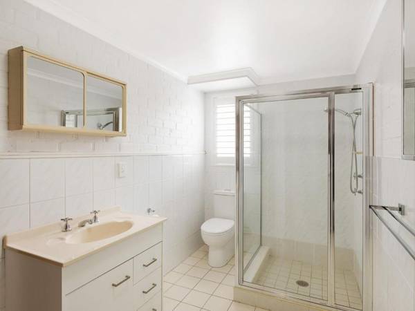 Sapphire Waters Unit 2