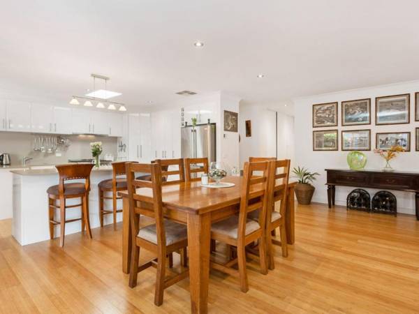 KARINYA - MORNINGTON