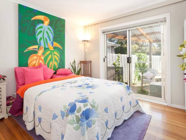 METRES TO THE BEACH - MORNINGTON