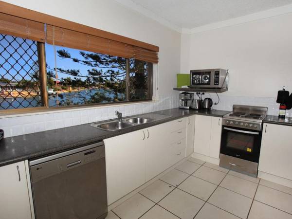 Anjuna 2 - Two Bedroom Budget Stay on Canal