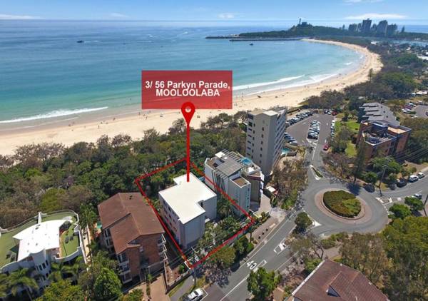Windmill 3 - Three Bedroom Beachside Apartment on Parkyn Parade!