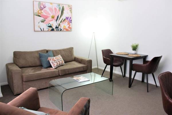 Indulge Apartments - Ontario