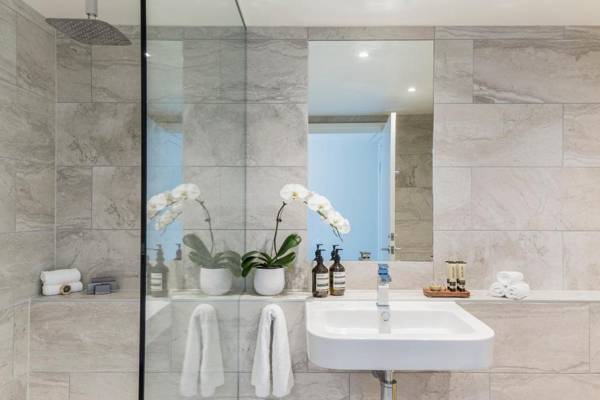 Quay West Suites Melbourne