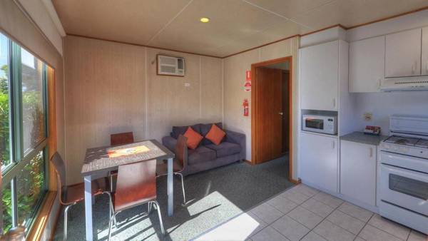 Airport Tourist Village Melbourne