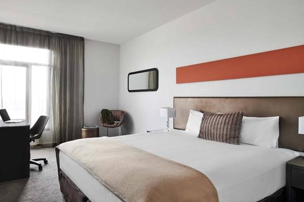 Workspace - Dandenong Central Apartment Hotel