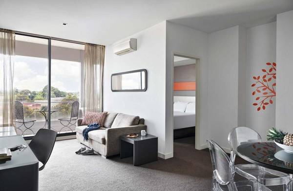 Dandenong Central Apartment Hotel