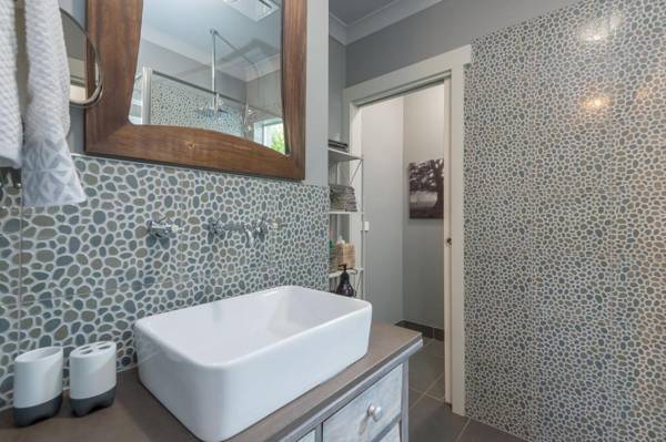 Sailaway Beach House