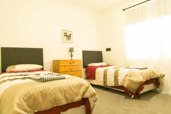 Hawthorn Holiday House