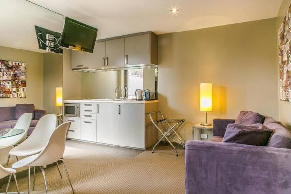 Comfy Kew Apartments