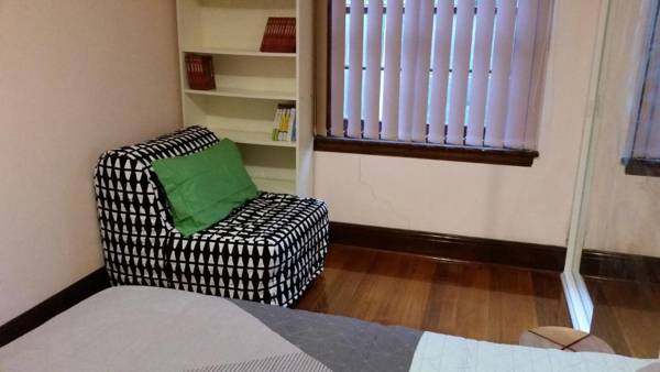 Deco Family House