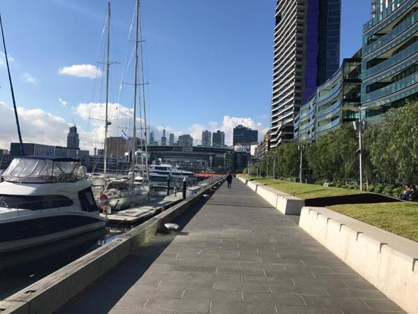 Melbourne Private Apartments - Collins Street Waterfront Docklands