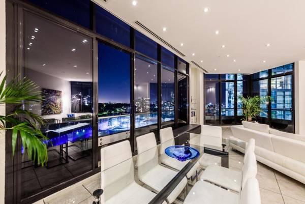 Exclusive Stays - Gallery Penthouse