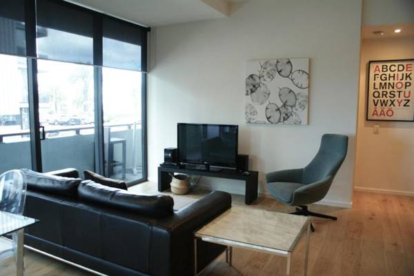 Melbourne Seaviews Pool & Tennis