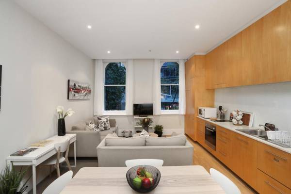 StayCentral - Merigold on Collins