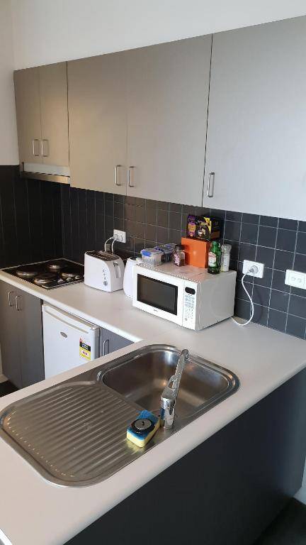 2 bedrooms CBD FREE Tram apartment (Melb Central China Town Queen Victoria Market Melbourne University RMIT etc)
