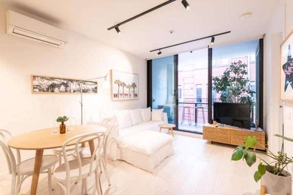 Trendy 1 Bedroom Apartment in the Heart of Collingwood