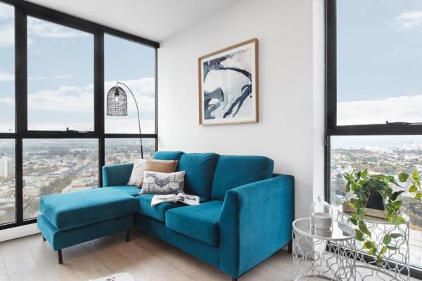 Heart of Crown by Ready Set Host