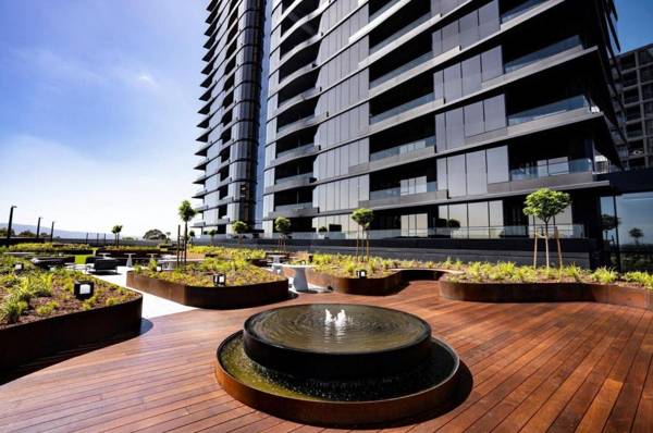 Moody Moon Apartment @ Sky Garden - Glen Waverley