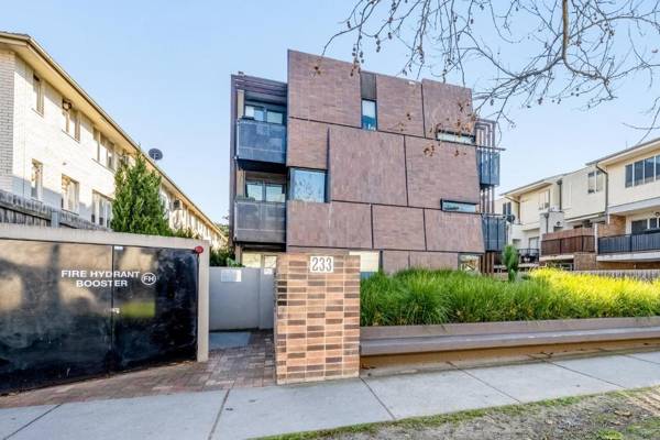 GREAT LOCATION 2 Queen Bed Close to Chapel St