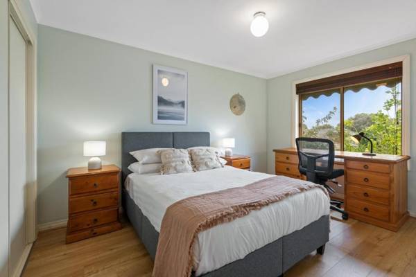 Workspace - "The Gums" Charming 3-bed Family Home