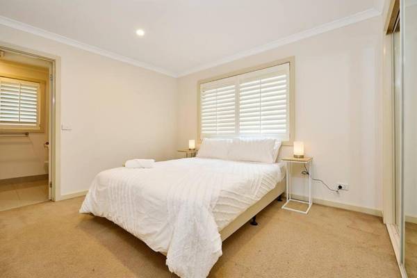 CONTEMPORARY FAMILY ESCAPE // CHADSTONE VIC