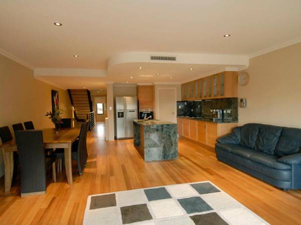 Huge House on the Grand Canal