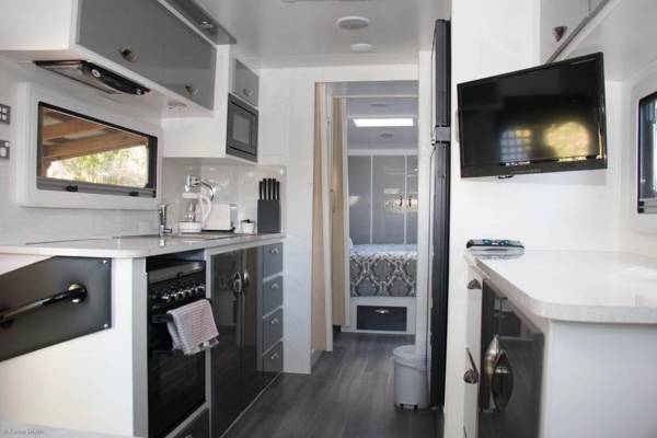 Longford Riverside Caravan Park