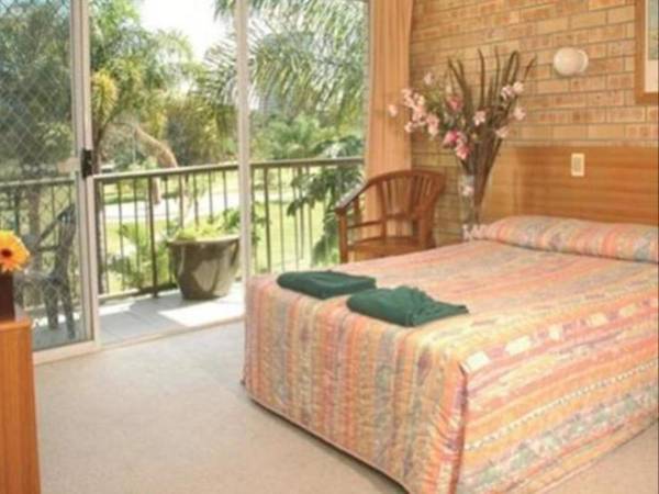 Bombora Resort - Coolangatta