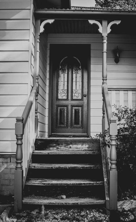 Whispering Pines Cottages