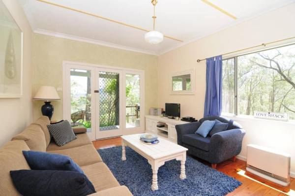 Love Shack - 1 bedroom cosy cottage!