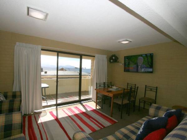 Central Park 10/1 Snowy River Avenue