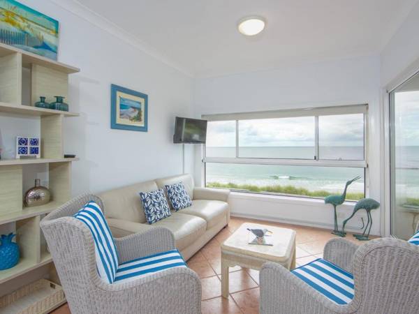 Avalon 1 - overlooking beautiful Convent Beach