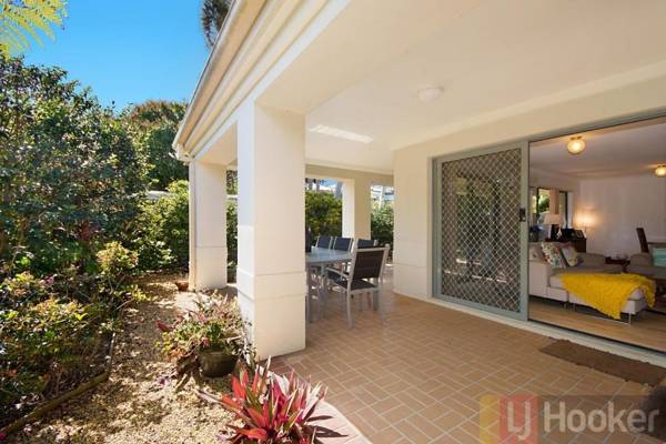 32 Beachside - LJHooker Yamba