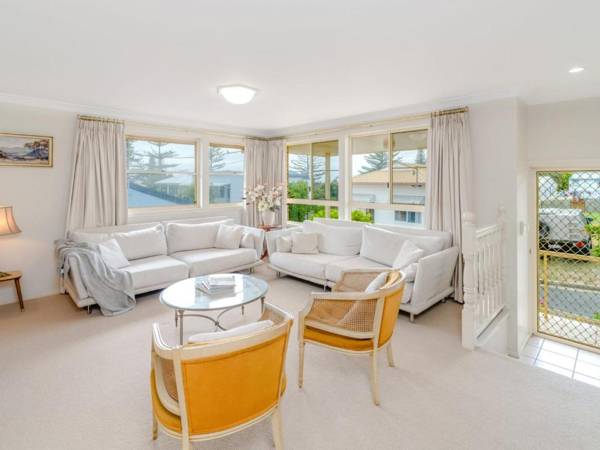 Shellcot - close to beach - Free WIFI