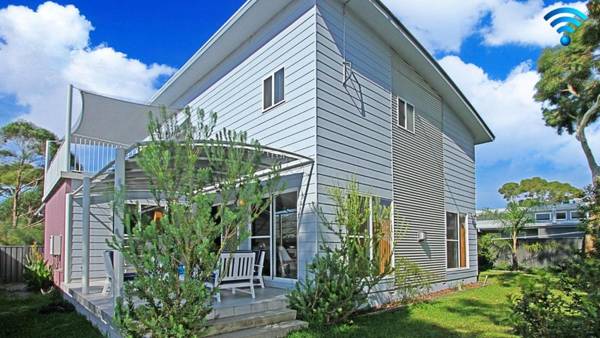 Sandlewood Breeze - spacious entertainer
