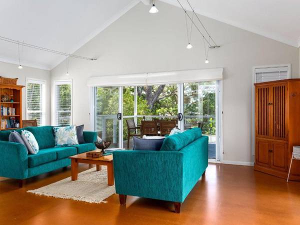 Akarana Beach House :: Jervis Bay Rentals