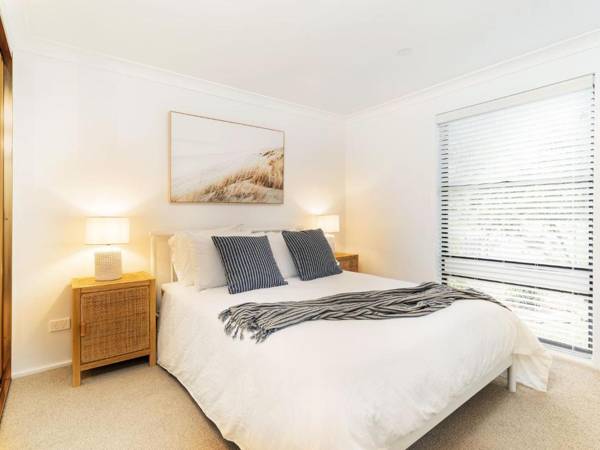 SANDALWOOD Huskisson 4pm Check Out on Sundays